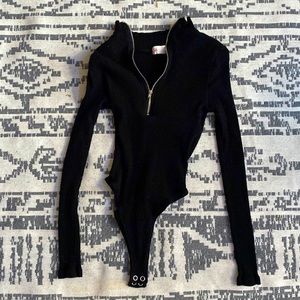 SO size L Black ribbed bodysuit with silver zippers.